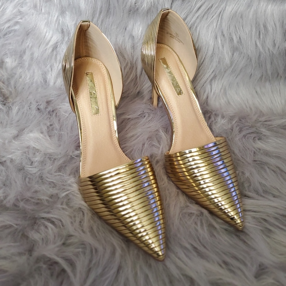 Gorgeous gold liliana heels